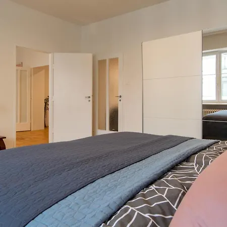 Apartamento As Aparts. Old Town Square Apt.